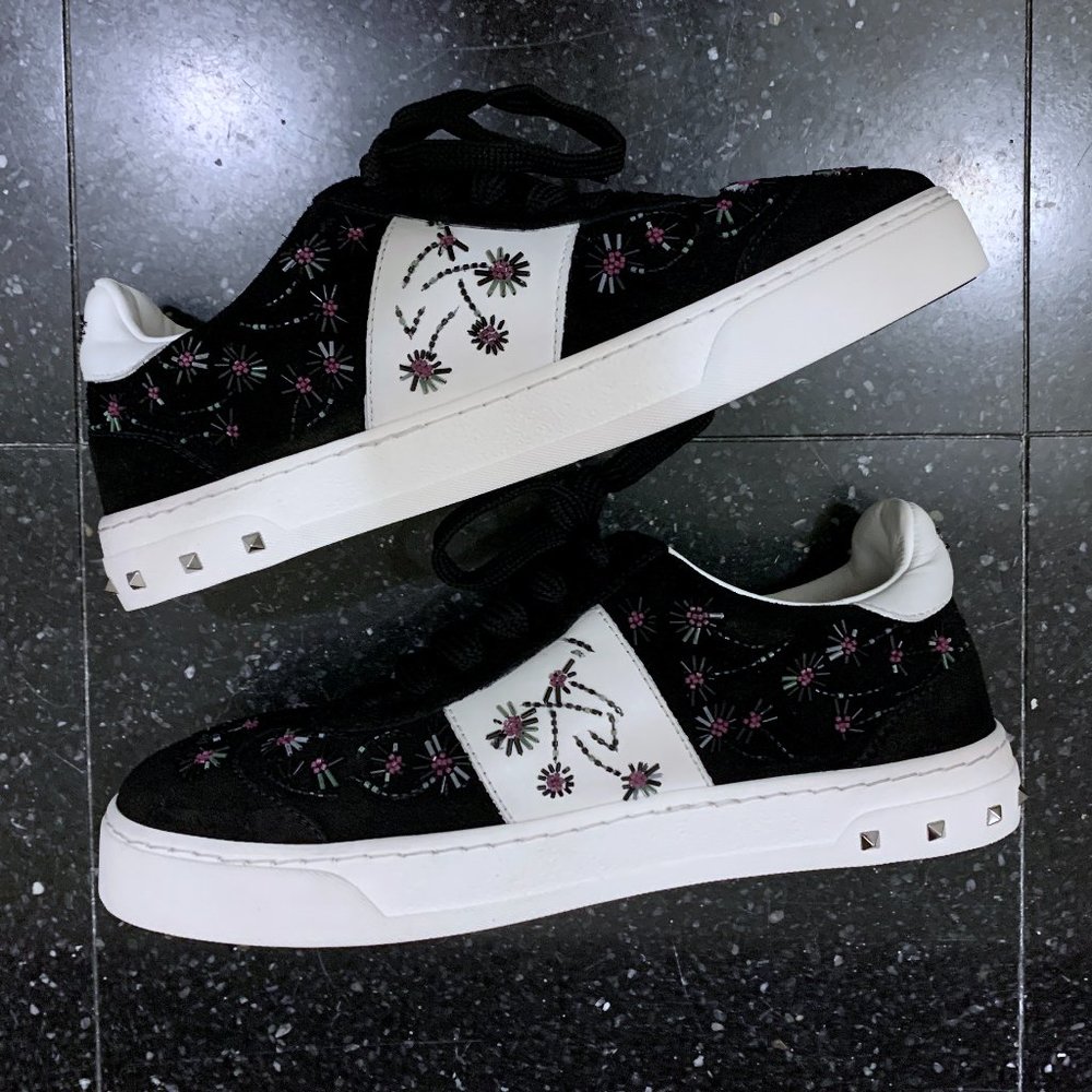 $1375 Valentino DESIGNER Fly Crew Suede Sneakers